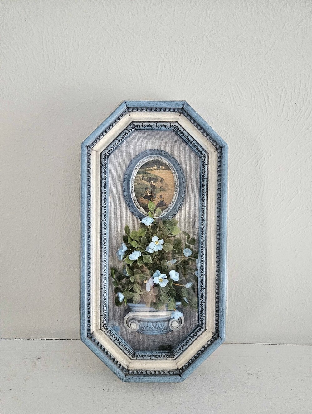 Vintage Creative Designs By Gra-Ric Decorative Shadowbox Art With Flowers